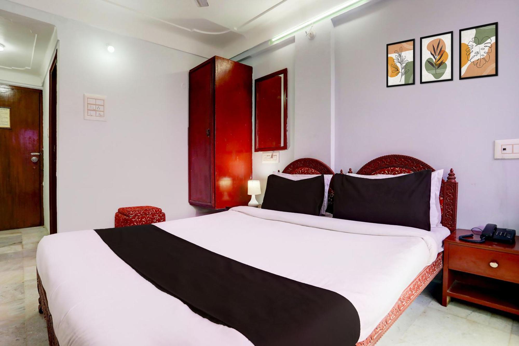 Super Collection O Lake Palace Road 4*