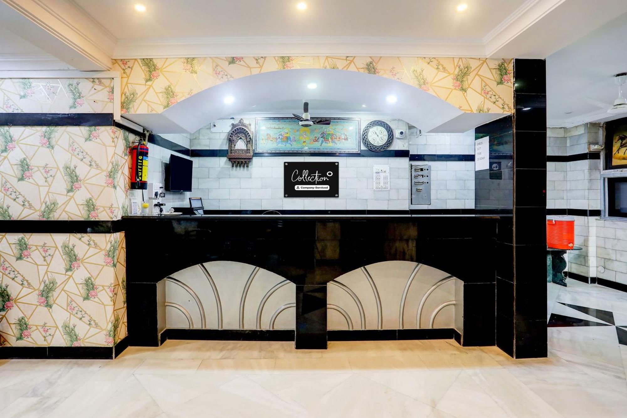 Super Collection O Lake Palace Road Hotel Udaipur