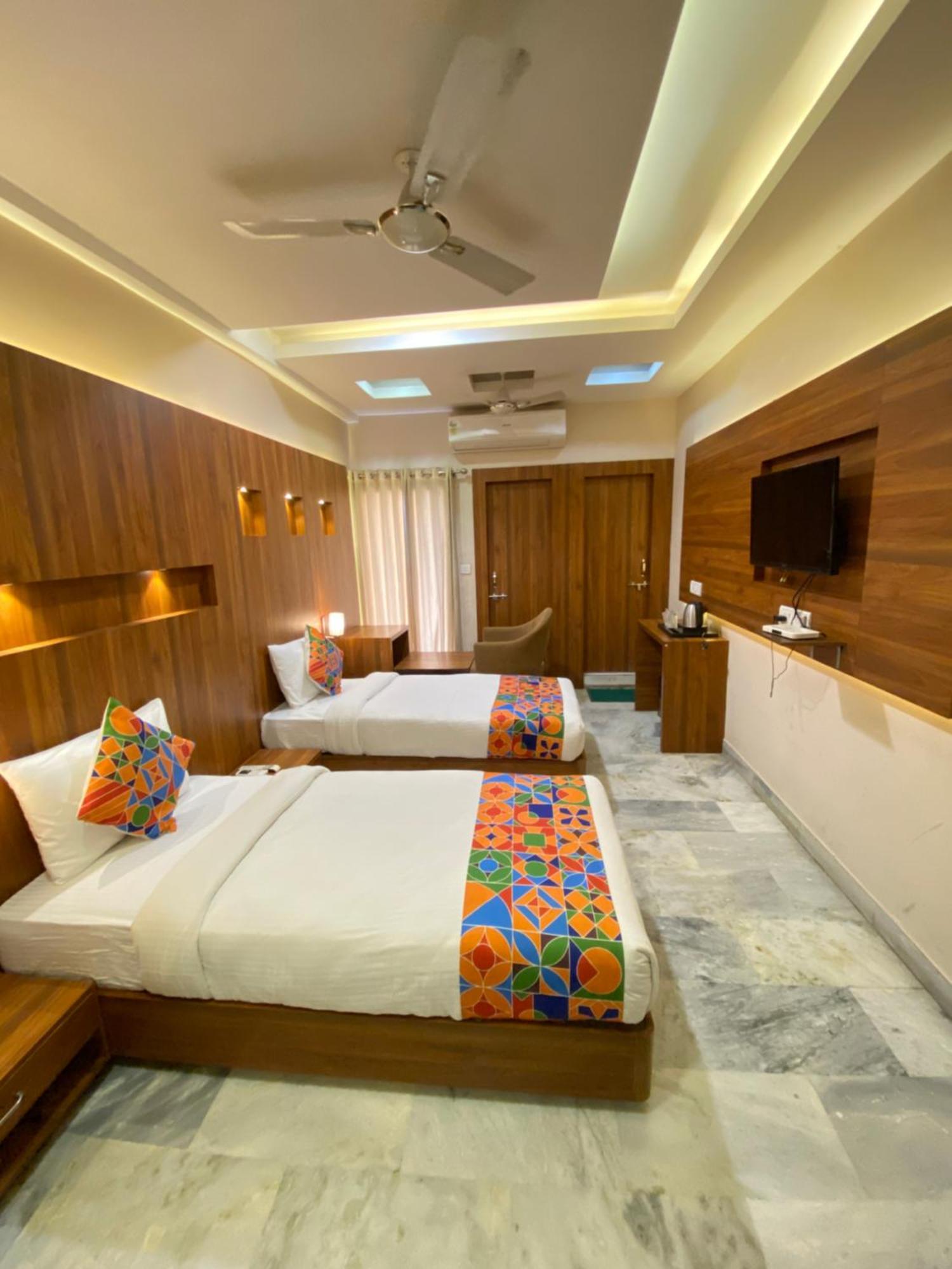 Damanis Hotel