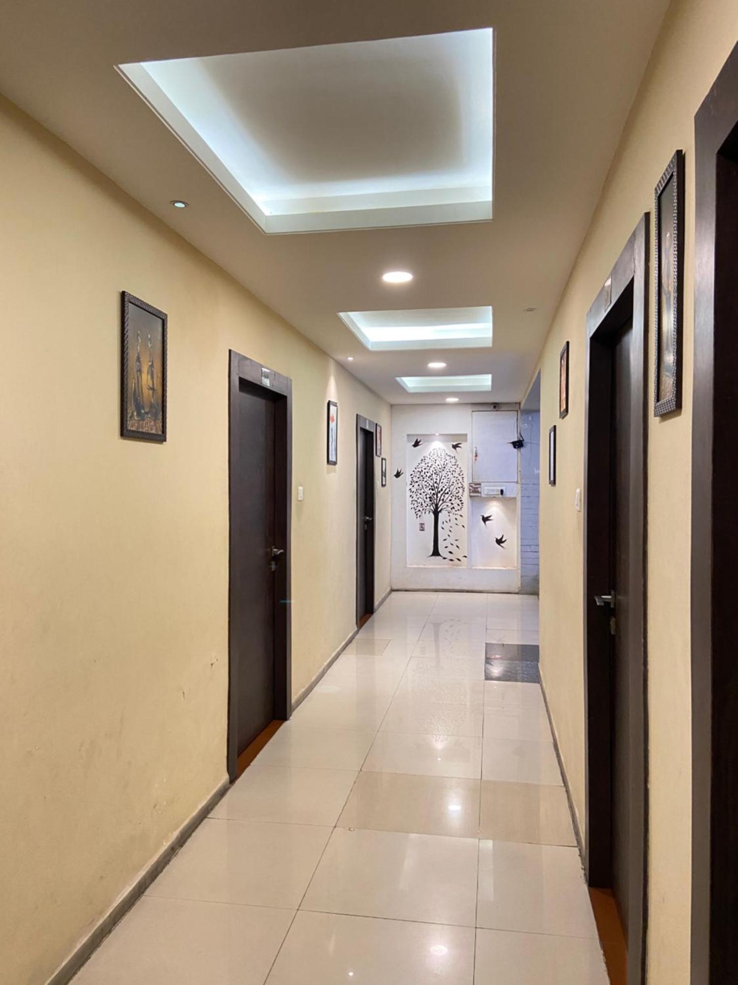 Damanis Hotel