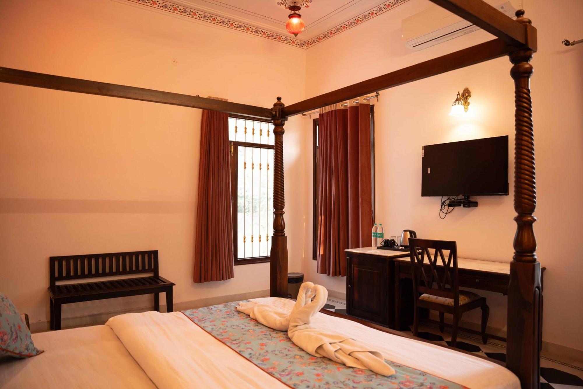 Karohi Hotel