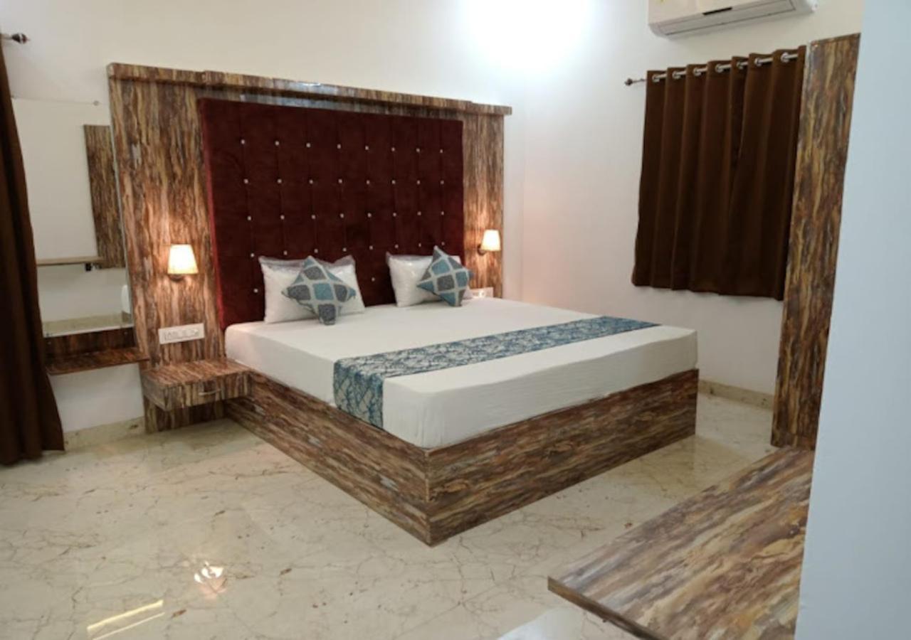 Hotel At Aravali Rani