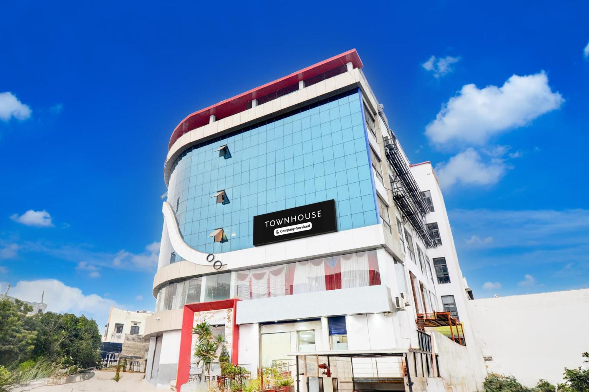 Super Townhouse Shobhagpura Formerly Fragrance Hotel Udaipur