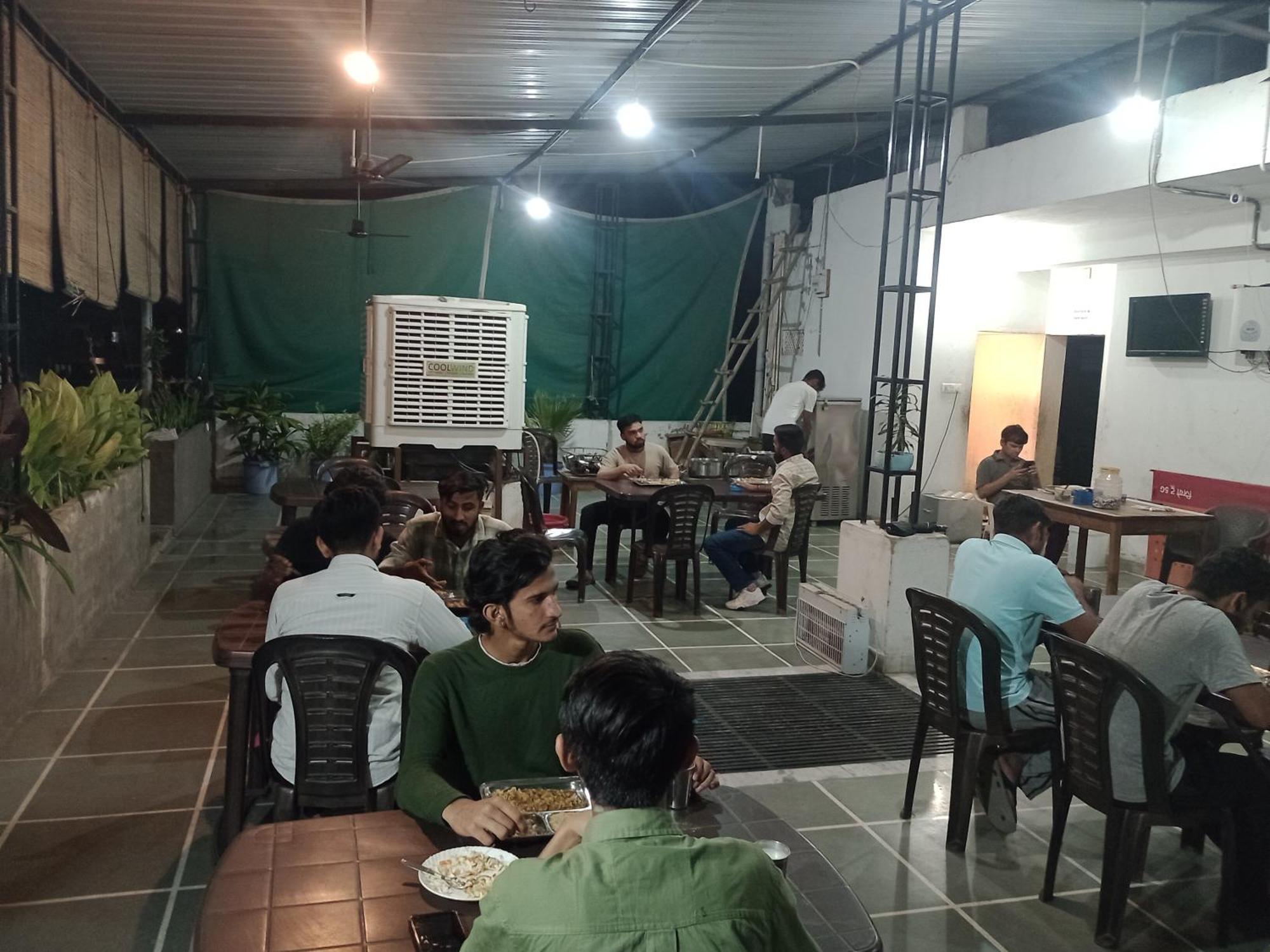 Paarijat Pg Hostel