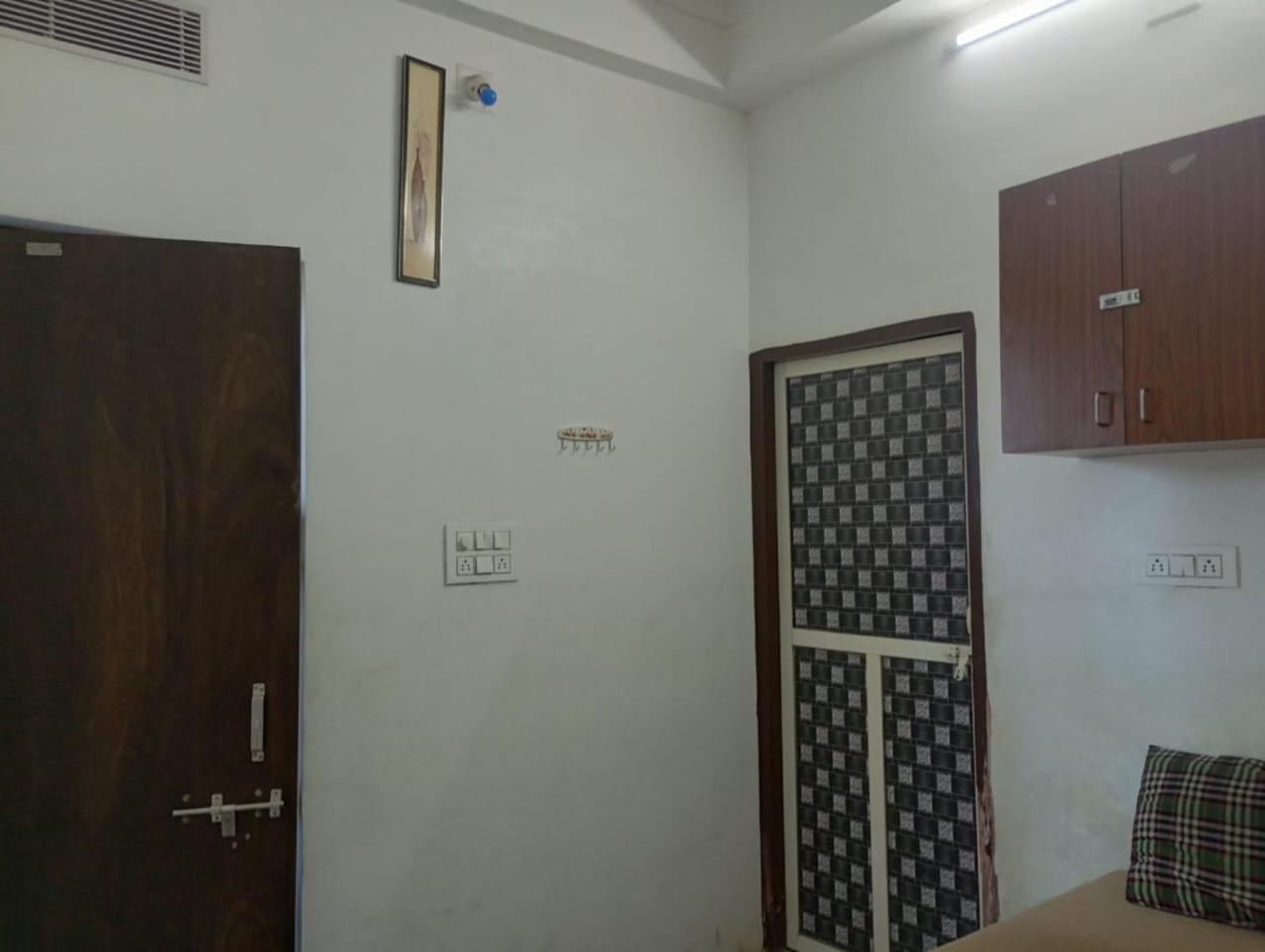 Hostel Paarijat Pg *