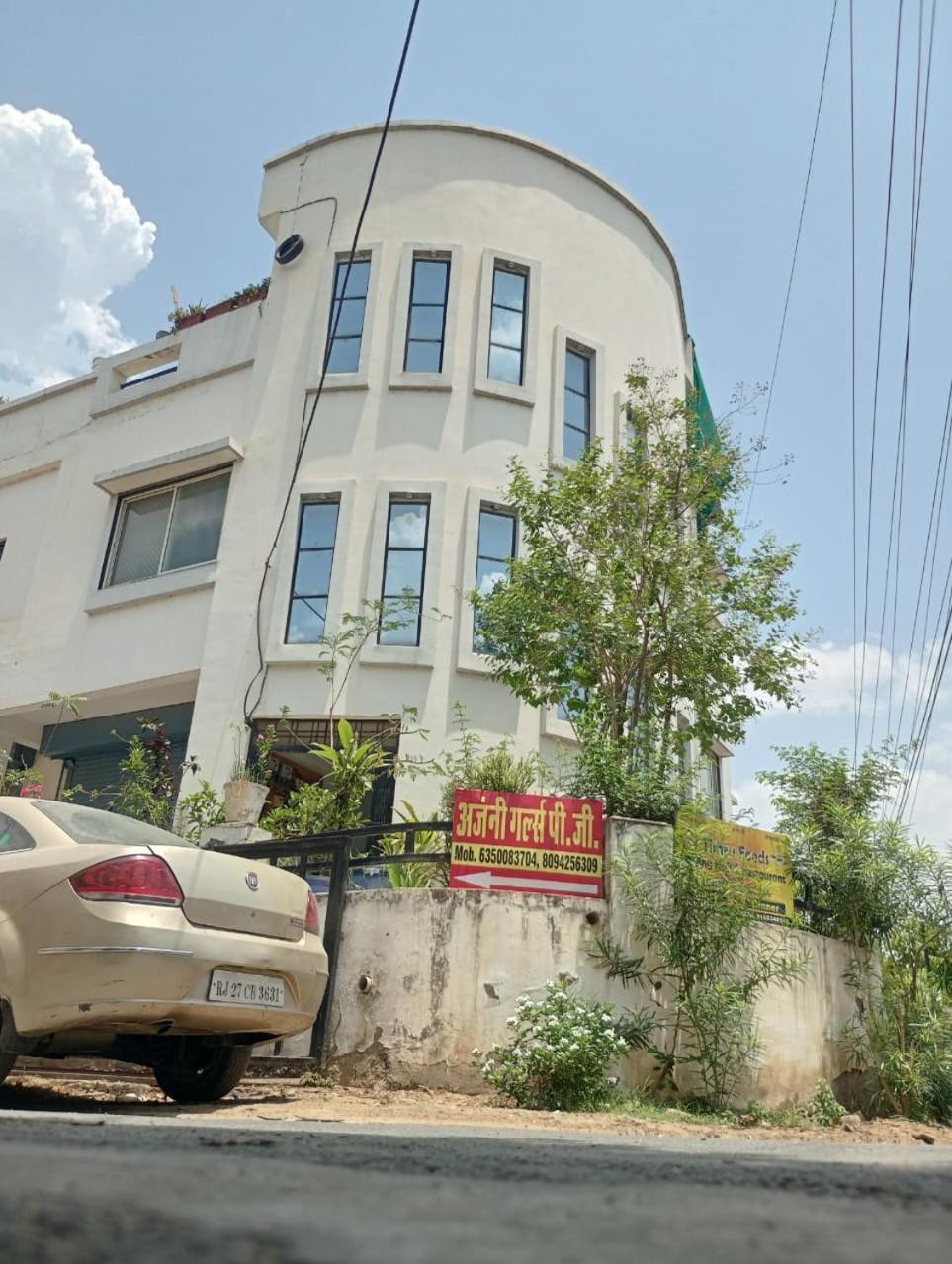 Paarijat Pg Hostel *