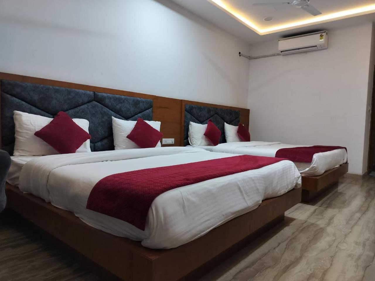 Brij Palace & Restaurant Hotel 3*