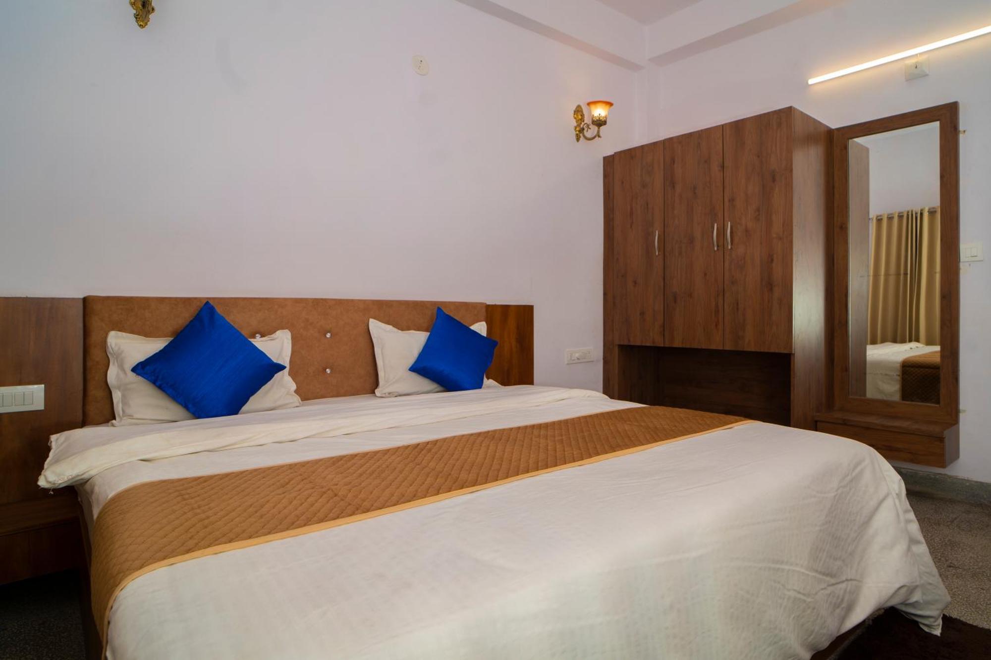 Devdarshan & Restaurant Hotel Udaipur
