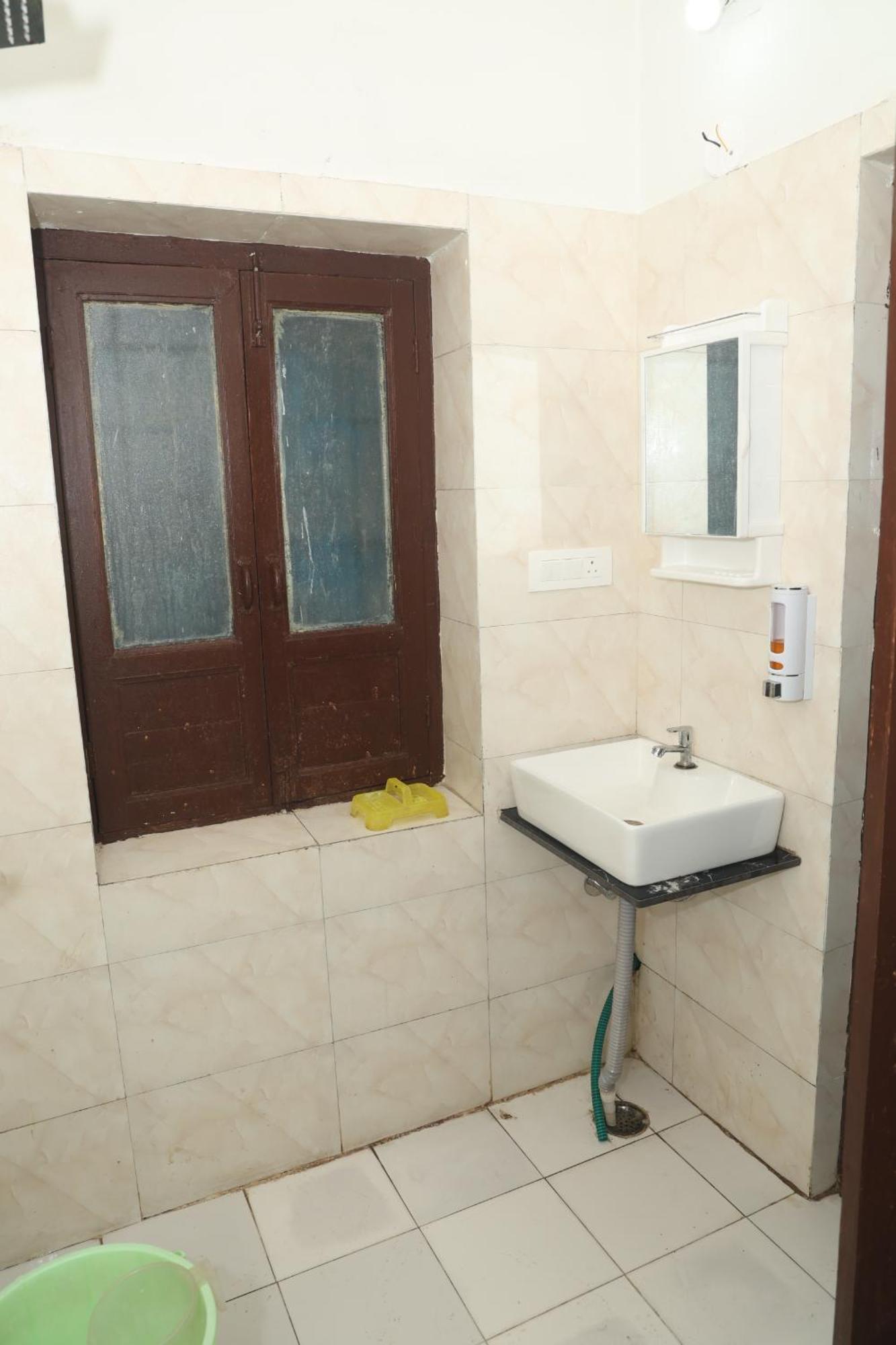 Hotel Devdarshan & Restaurant