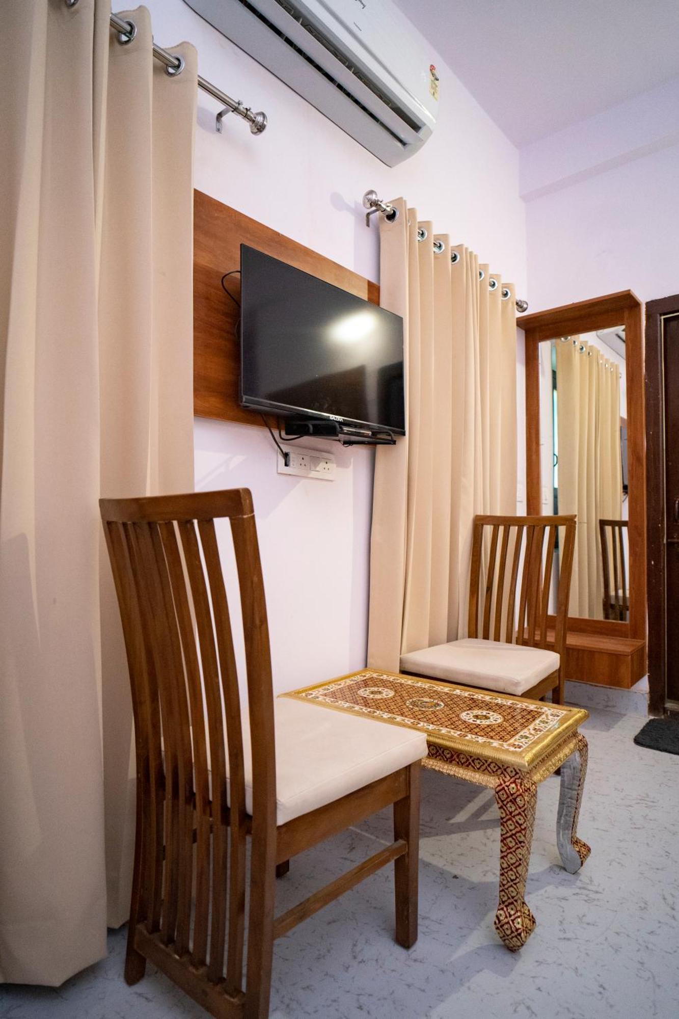 Hotel Devdarshan & Restaurant