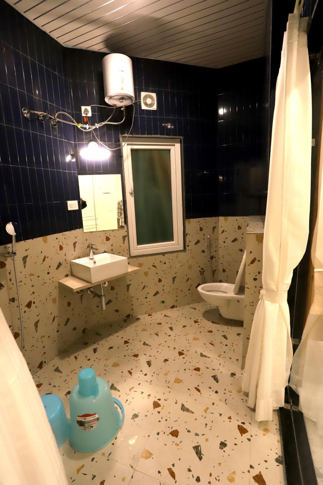 Indra Palace Hotel