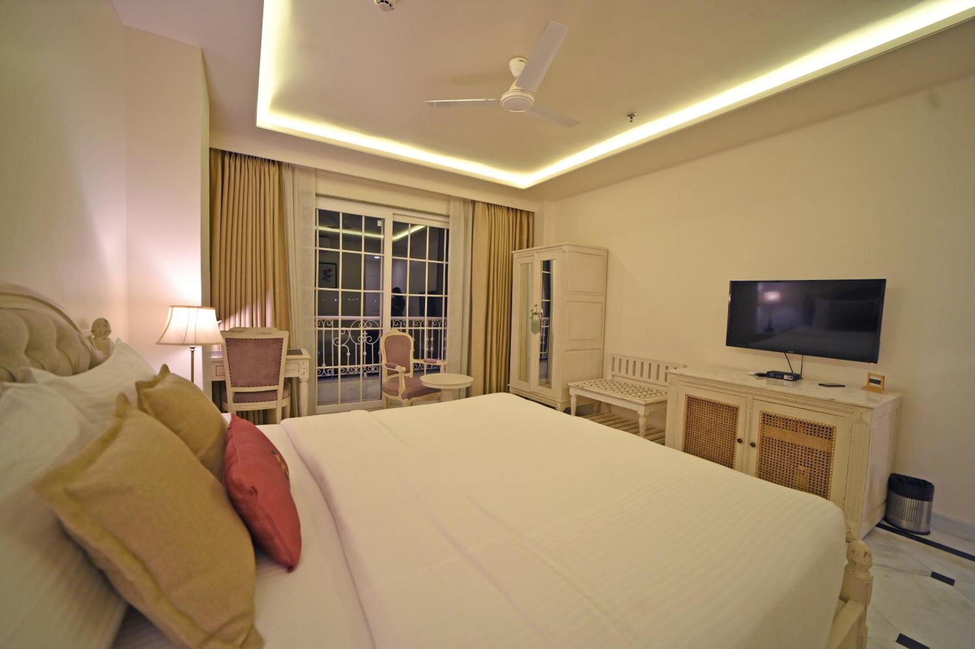 Hotel Moustache Select 3*