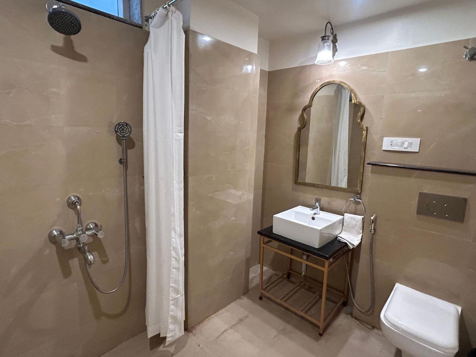 Moustache Select Hotel 3*