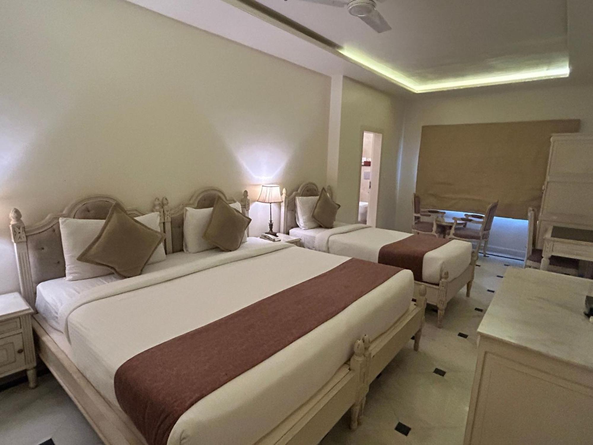 Moustache Select 3* Udaipur