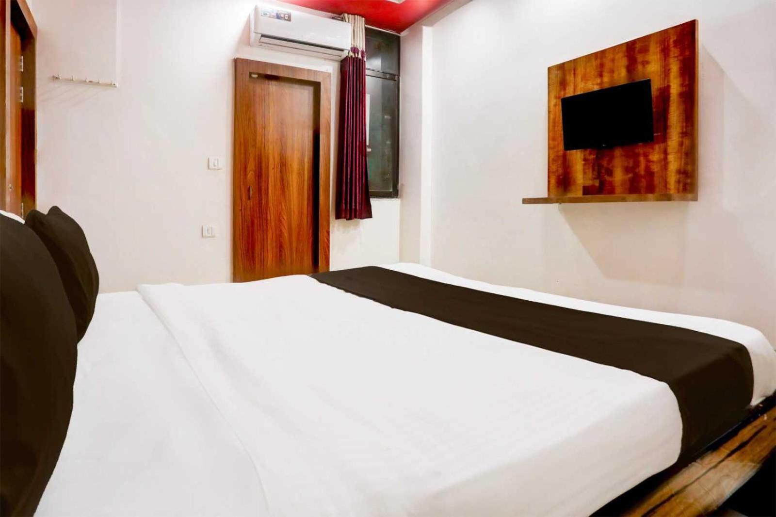 O Blue Mountain Hotel Udaipur