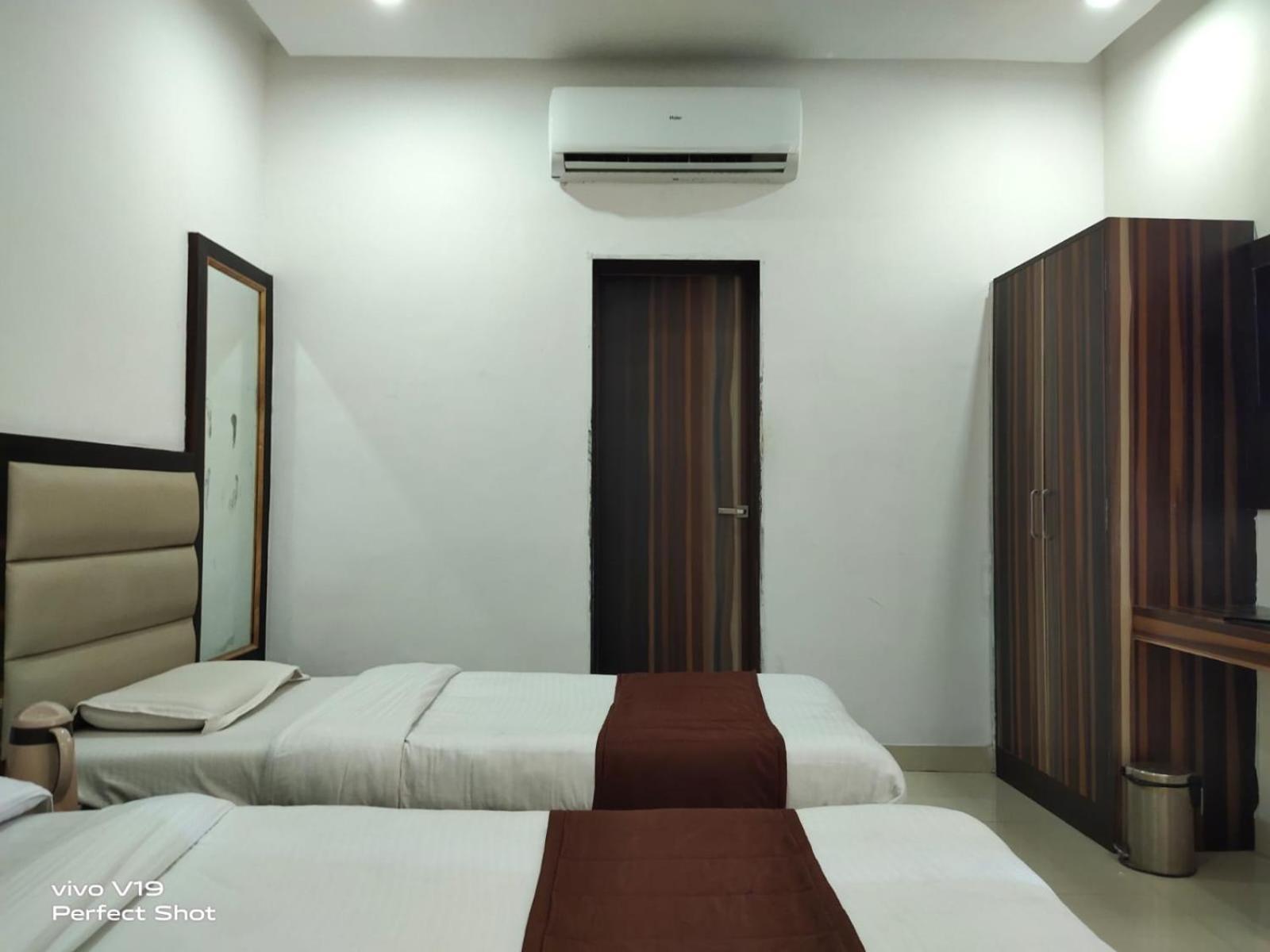 Royal Icon Hotel