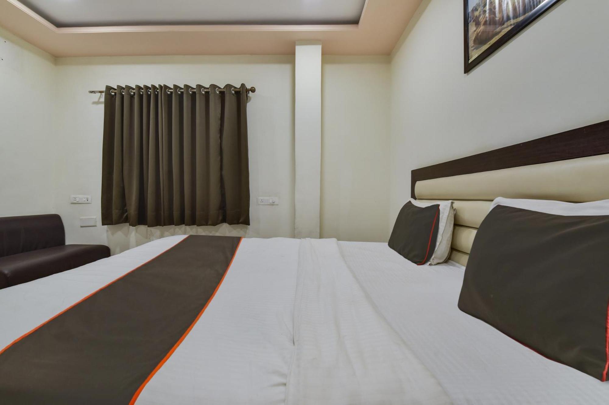 Hotel Super O Ratnam Palace Udaipur