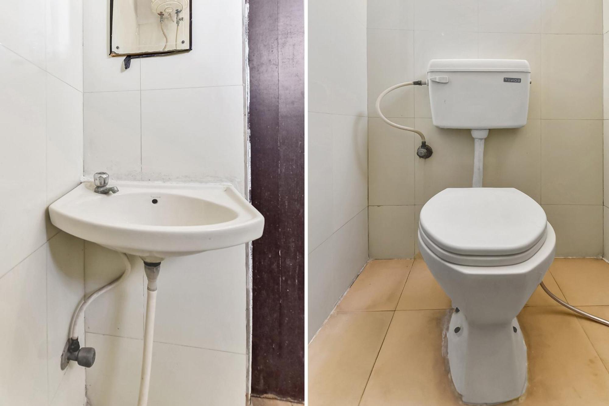 Spot On Unique Residency Hotel 3*
