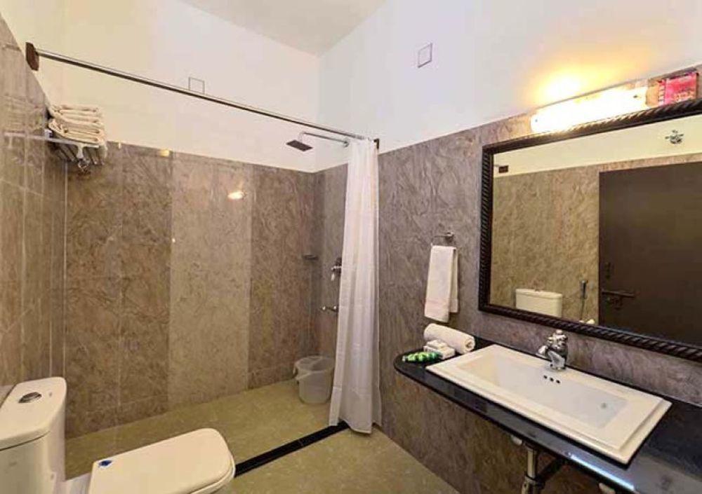 Hotel The Lavitra Lakeview 3*