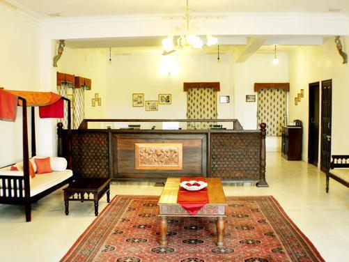 Amar Kothi Hotel 3*