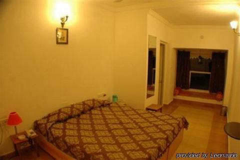 Natural Hotel 2*