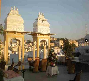 Hotel Mandiram Palace