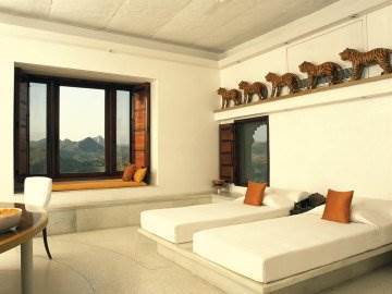 Devi Garh Hotel