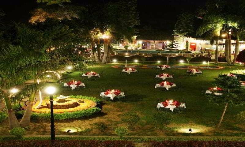 Hotel Shikarbadi - By The Lake Heritage By Hrh Group Of