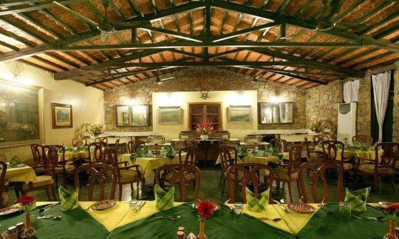 Hotel Shikarbadi - By The Lake Heritage By Hrh Group Of 3*