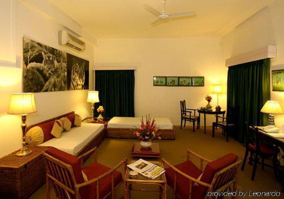 Hotel Shikarbadi - By The Lake Heritage By Hrh Group Of Udaipur