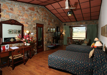 Hotel Shikarbadi - By The Lake Heritage By Hrh Group Of