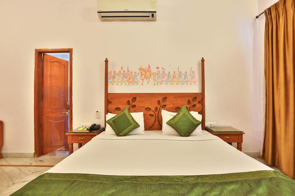 Hotel Jaisingh Garh By Innovating Hospitality 3*