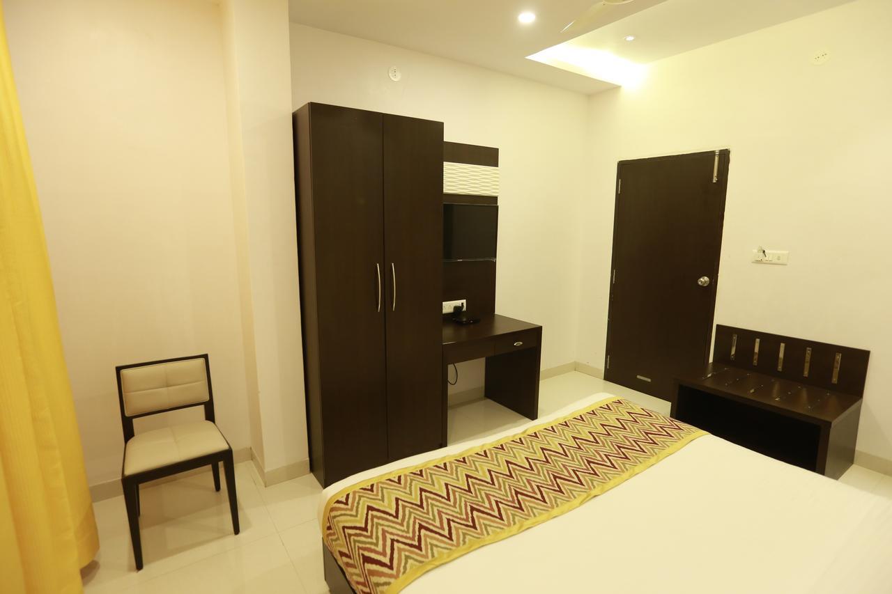 Anchal Hotel 3*