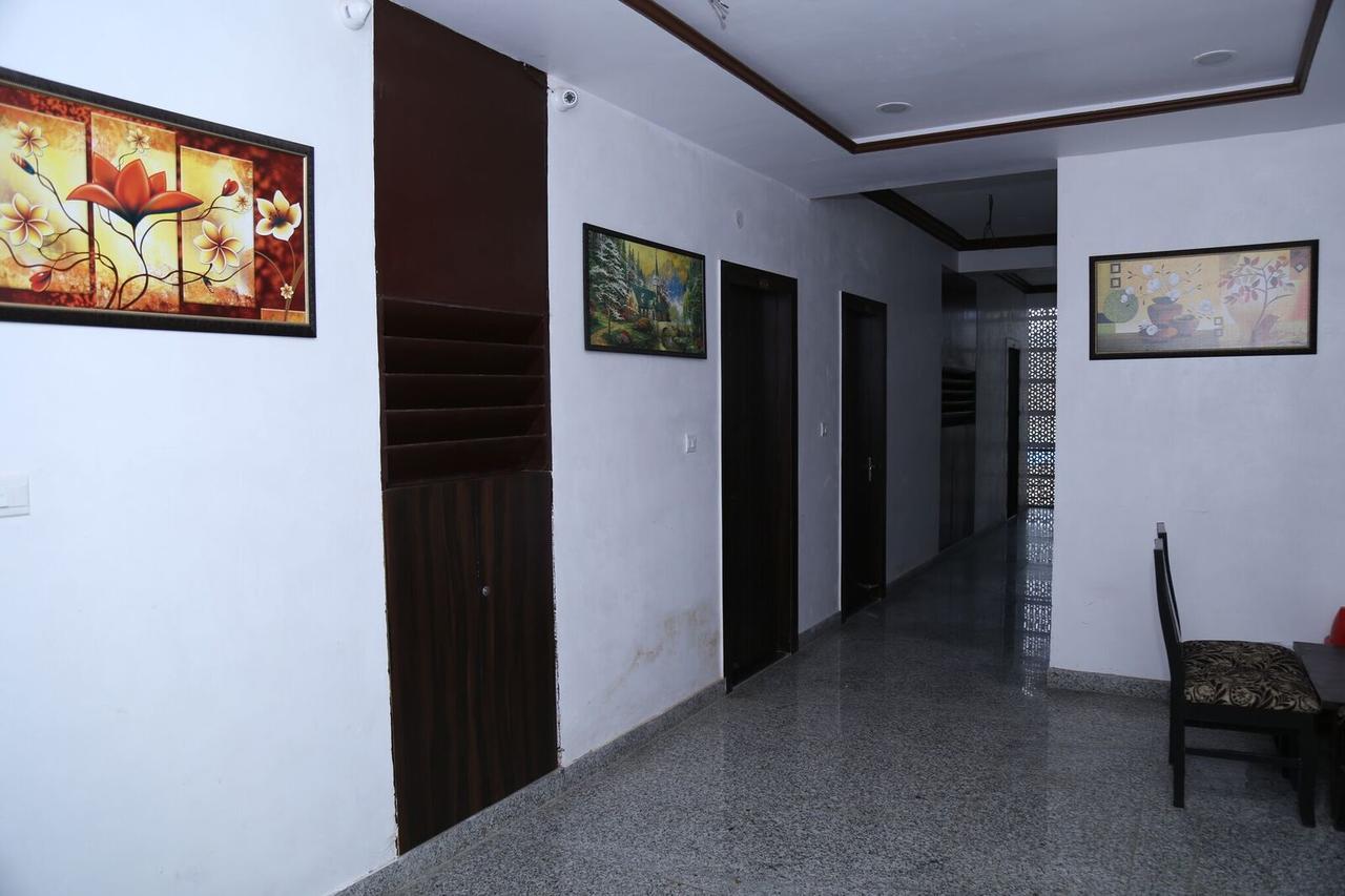 Palace On The Way Hotel 3*