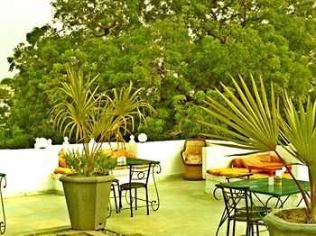 Hibiscus Hotel