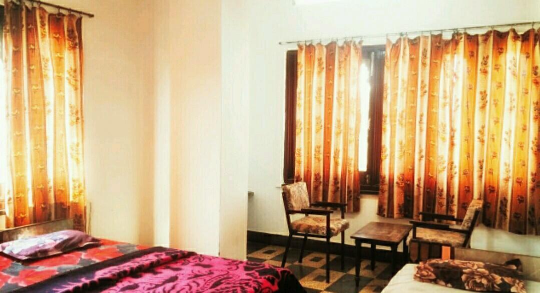 Payal Hotel *