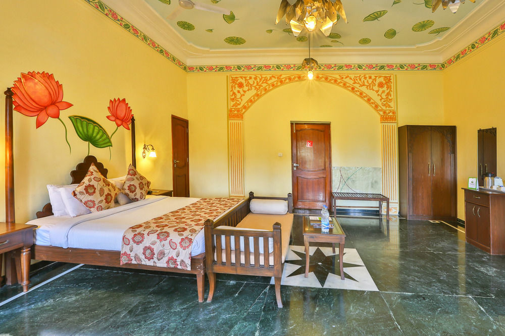 Hotel Jaisingh Garh By Innovating Hospitality 3*