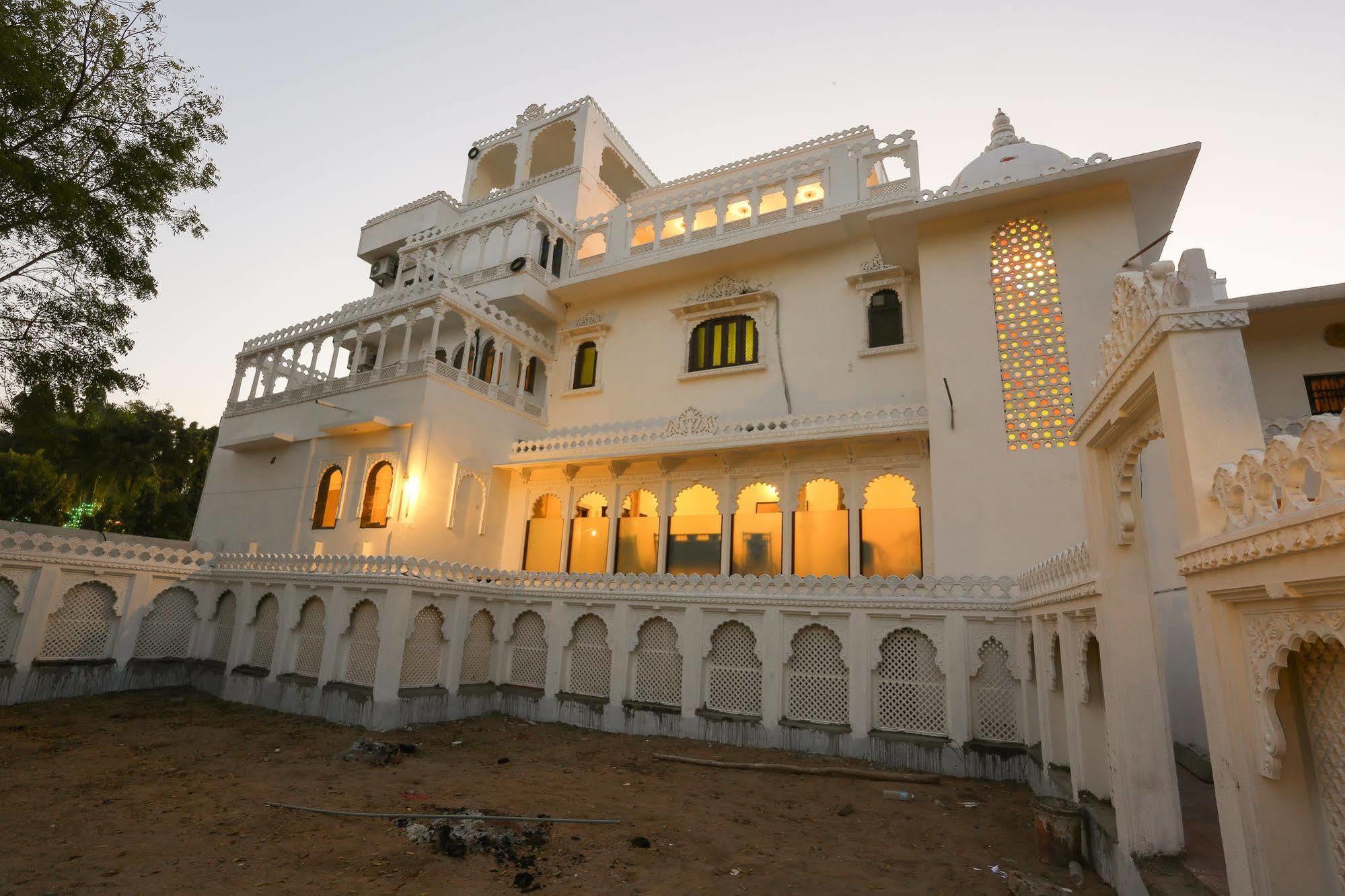 The Lavitra Lakeview Hotel Udaipur