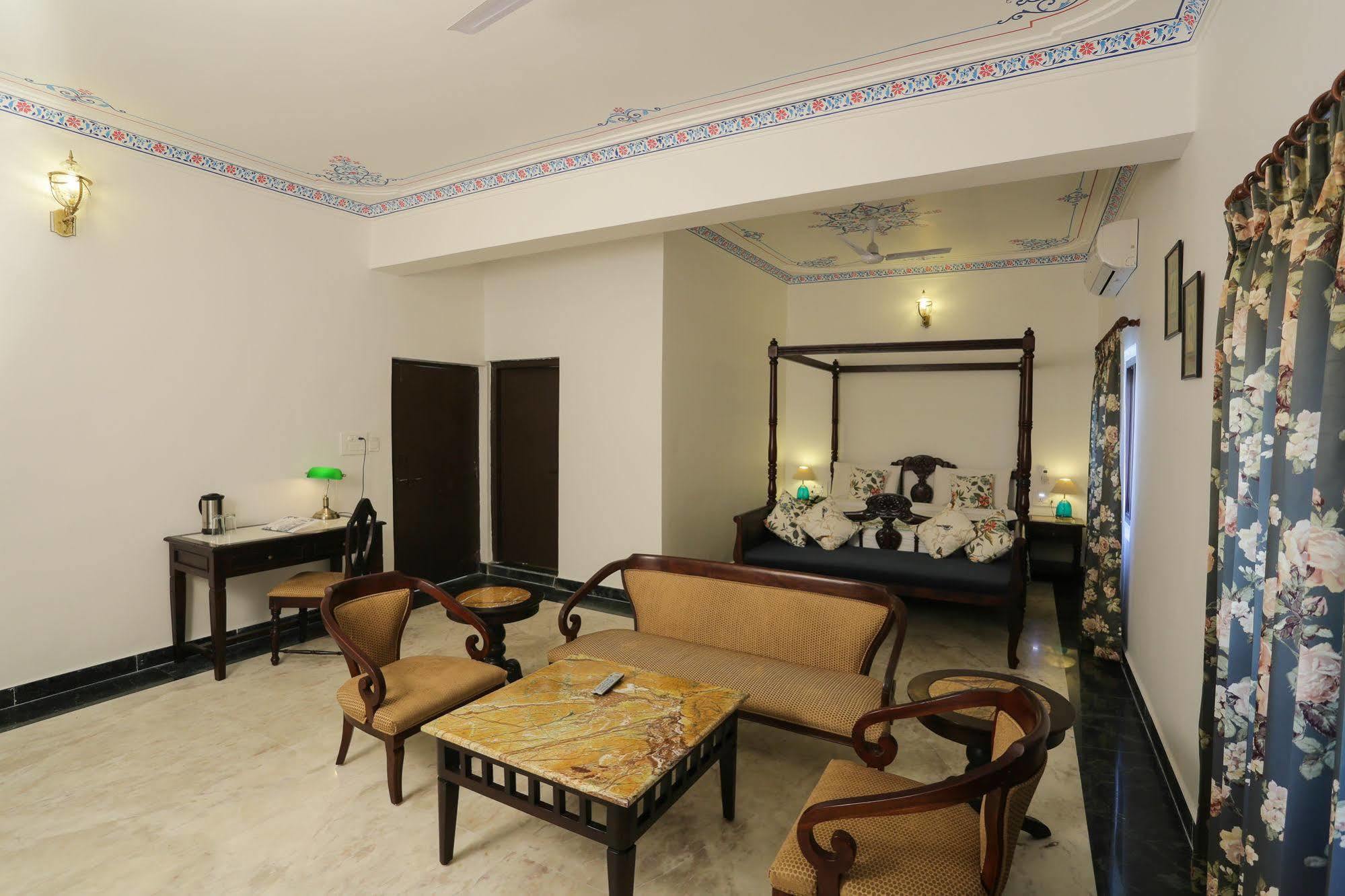 The Lavitra Lakeview Hotel Udaipur