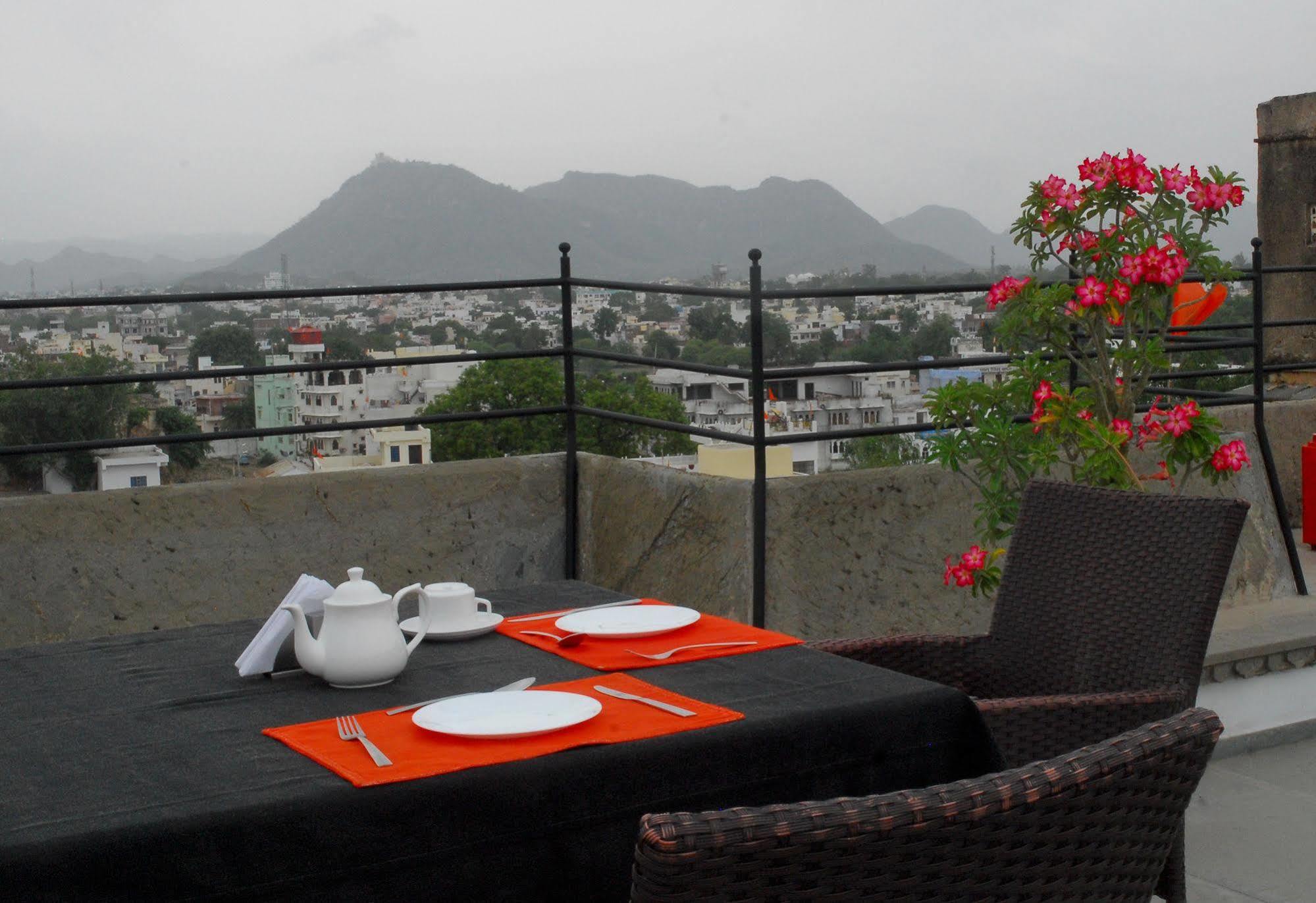 Hotel Madri Haveli Udaipur