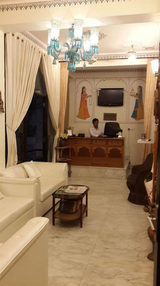 Mandiram Palace 3*