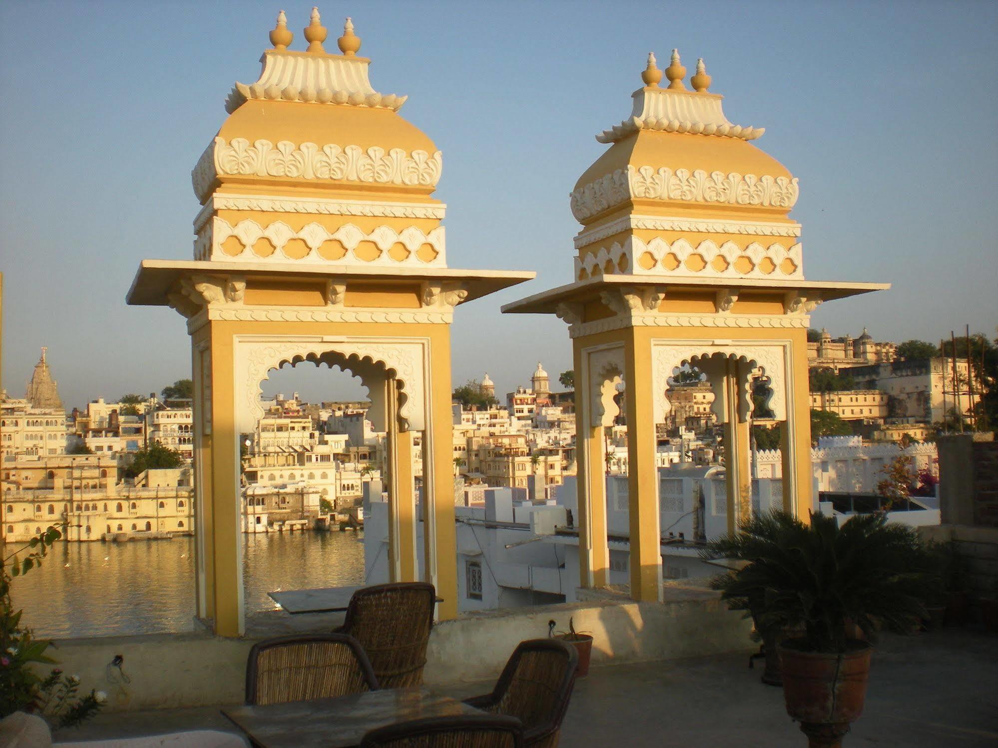 Hotel Mandiram Palace Udaipur