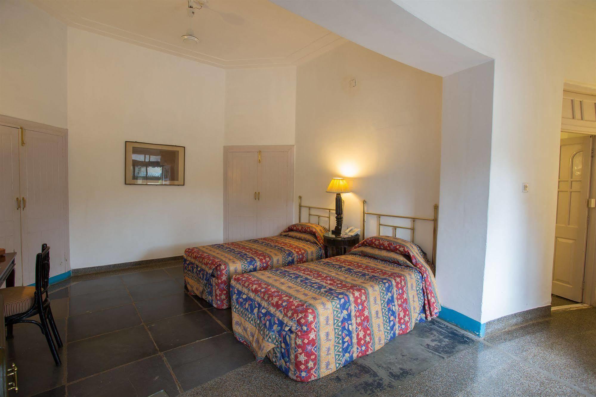 Hotel Shikarbadi - By The Lake Heritage By Hrh Group Of