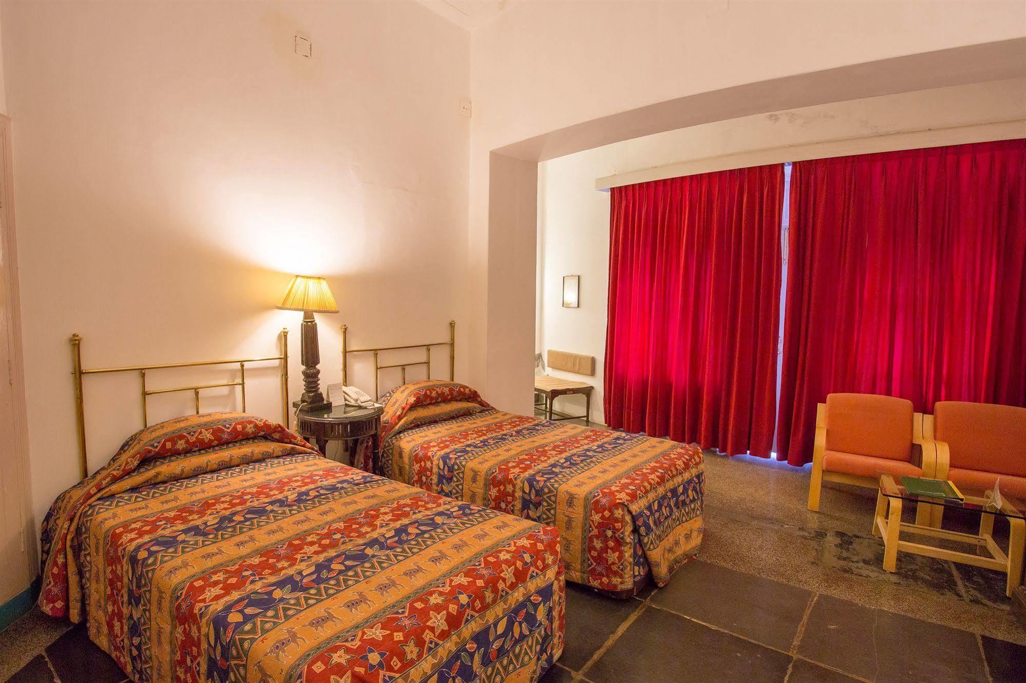 Shikarbadi - By The Lake Heritage By Hrh Group Of Hotel