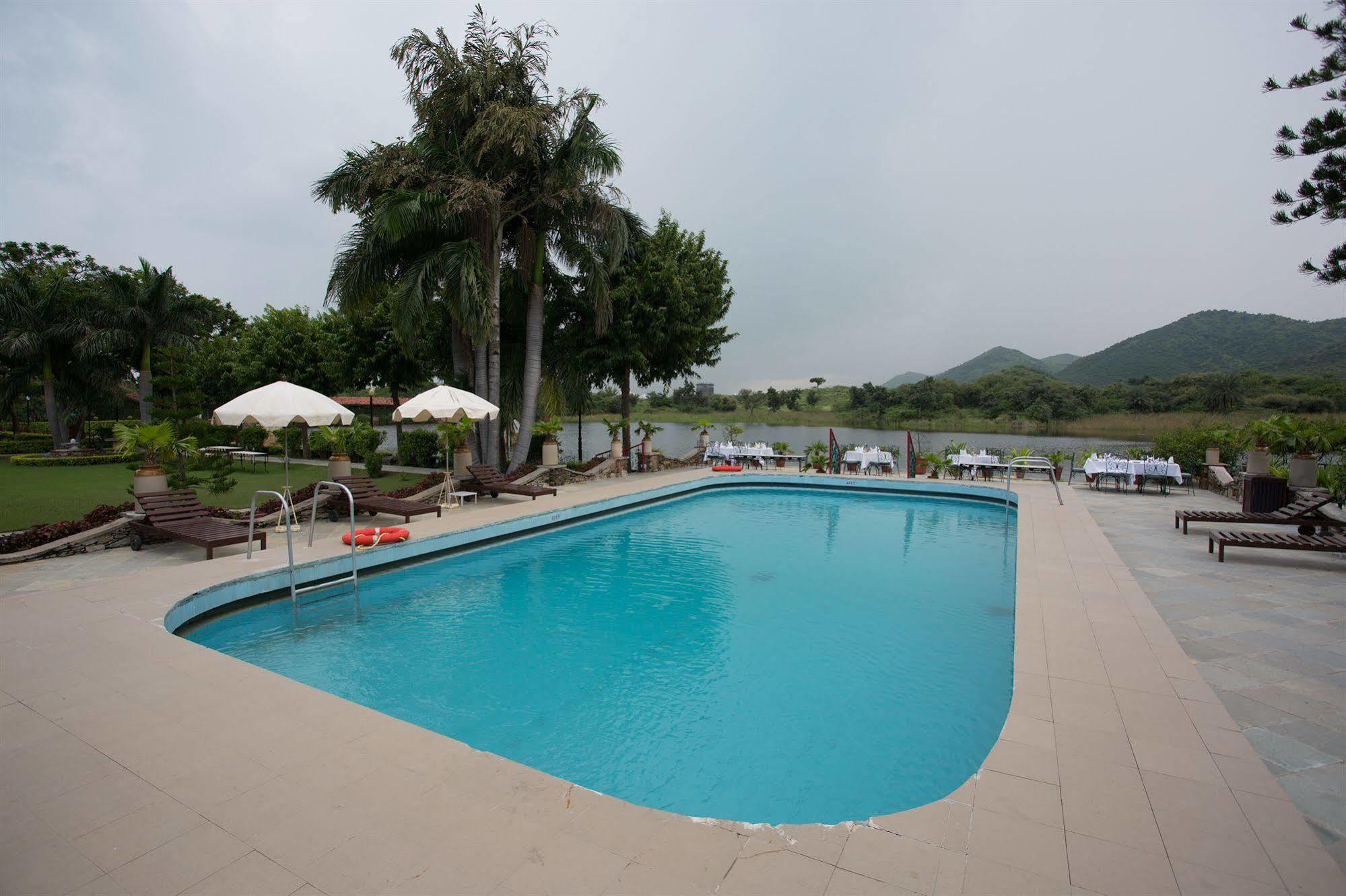 Shikarbadi - By The Lake Heritage By Hrh Group Of Hotel