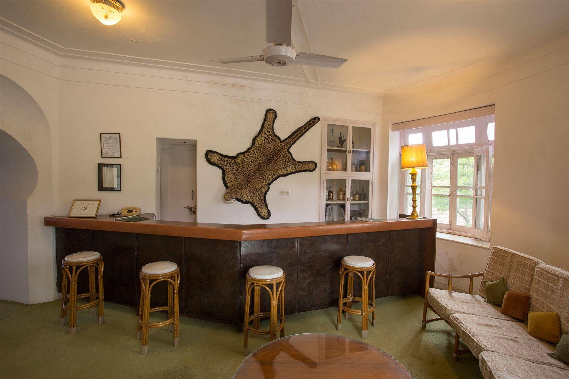 Hotel Shikarbadi - By The Lake Heritage By Hrh Group Of