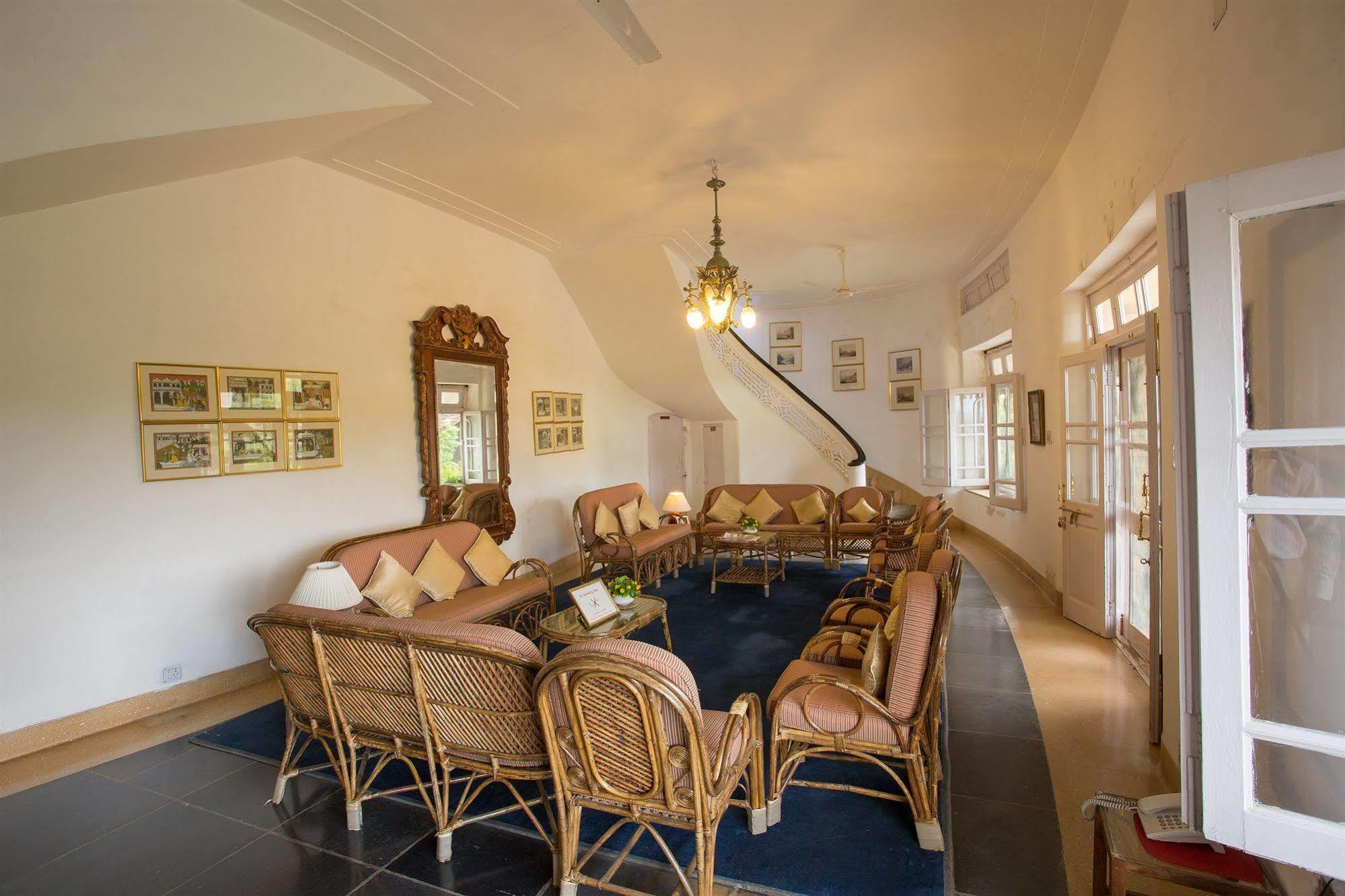 Hotel Shikarbadi - By The Lake Heritage By Hrh Group Of
