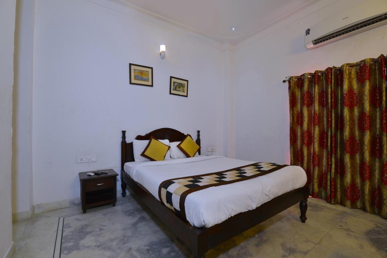 Oyo 1159 Hotel Chandra Prakash Hotel 2*