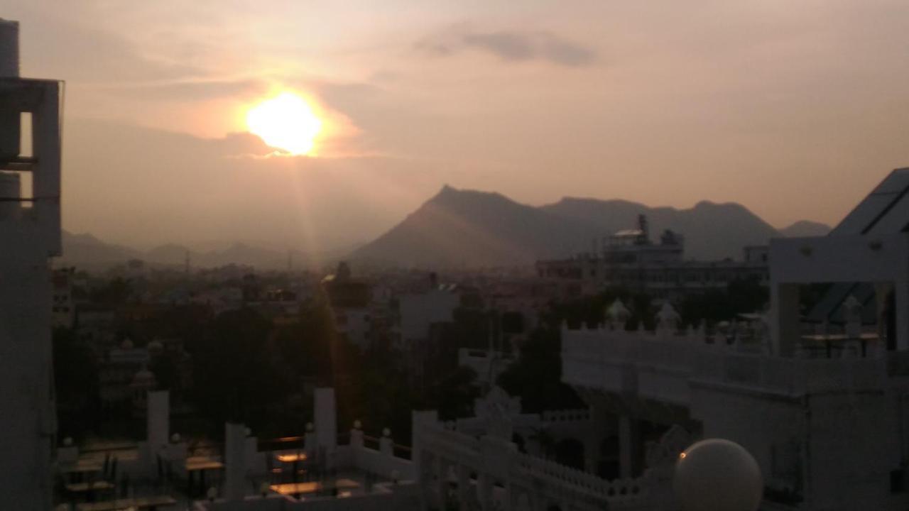 Ishwar Palace Hotel