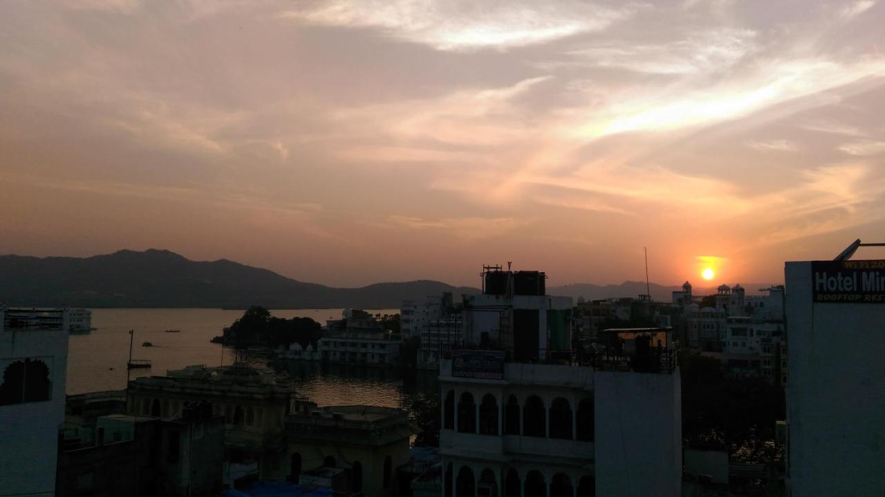 Hotel Ishwar Palace